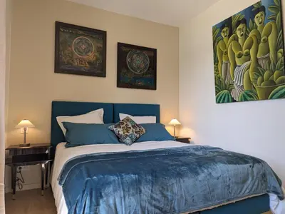 Un ou plusieurs lits dans un hébergement de l'établissement Grande maison avec piscine privée, wifi et animaux acceptés pour 15 pers. - FR-1-653-282