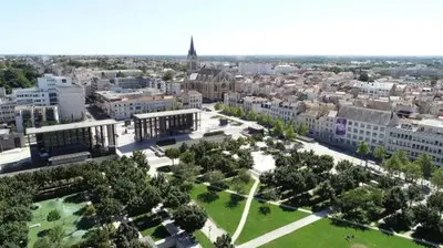 Vue générale sur Niort ou vue de la ville depuis l'appartement