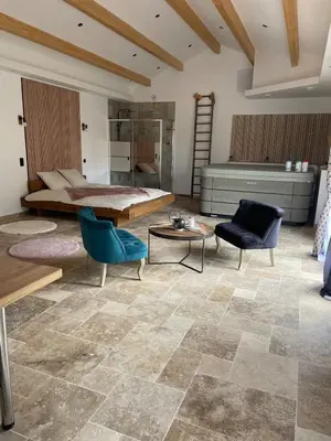Cuisine ou kitchenette dans l'établissement Love room