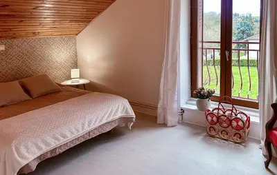 Un ou plusieurs lits dans un hébergement de l'établissement Lovely Home In Nanteuil-En-Vallée With Wifi