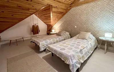 Un ou plusieurs lits dans un hébergement de l'établissement Lovely Home In Nanteuil-En-Vallée With Wifi