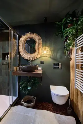 Salle de bains dans l'établissement Love Room Évasion tropicale à deux pas du centre