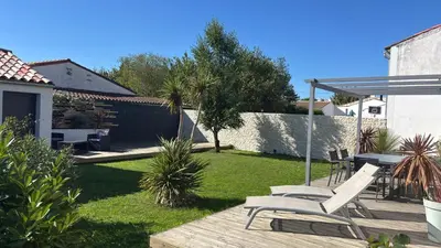 Jardin de l'établissement La Palmeraie - Maison lumineuse avec jardin du samedi au samedi