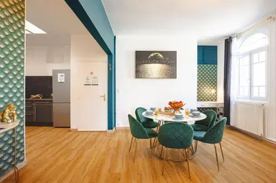 Plan de l'établissement Gatsby - Appartement rénové élégant, Hypercentre Saintes, Calme, Fibre, TV 4K, Netflix