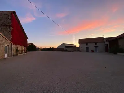 Lever ou coucher de soleil vu de l'appartement ou à proximité