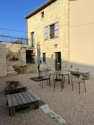 Plan de l'établissement Le troglo du chateau
