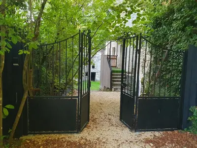 Jardin de l'établissement Studio cosy & ses troglos 