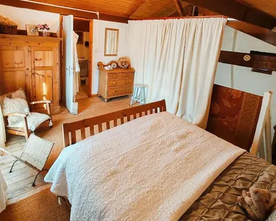 Un ou plusieurs lits dans un hébergement de l'établissement 1 Bed Cottage - Sleeps 2 - Pool - Parking - Wifi