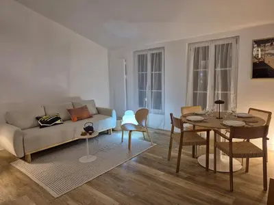 Coin salon dans l'établissement Flower, 3 p, Wifi, Hyper-center, Equipped kitchen