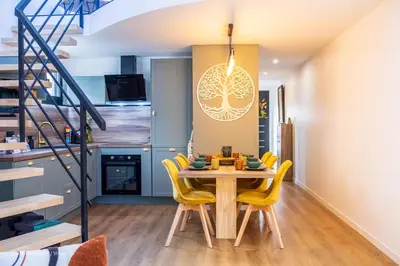 Télévision ou salle de divertissement dans l'établissement Casa Rochelaise - By Primo Conciergerie