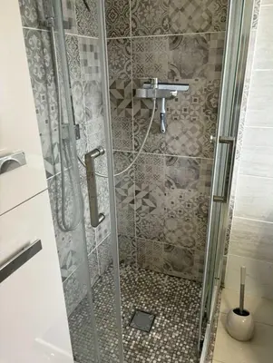 Salle de bains dans l'établissement La Laula