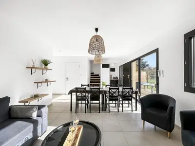 Coin salon dans l'établissement Télétravail · 4 suites (sdb) · Bureaux · Terrasse