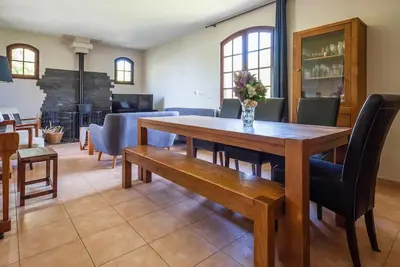 Coin salon dans l'établissement House for 13 people, heated pool, bocce court