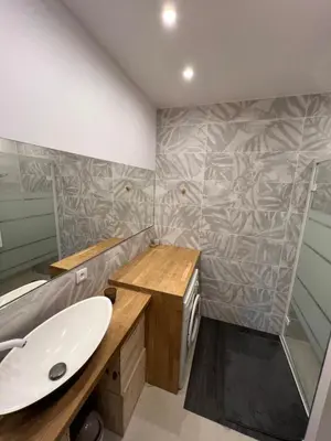 Salle de bains dans l'établissement Le 49 Carnot Plein cœur de Poitiers