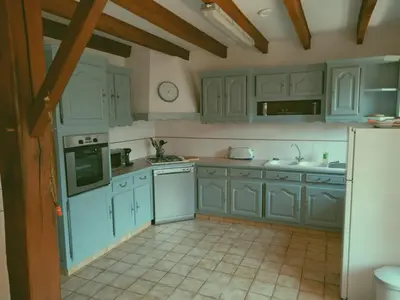 Cuisine ou kitchenette dans l'établissement Le Gite de l'Alambic