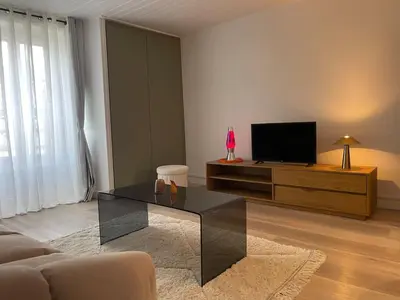 Télévision ou salle de divertissement dans l'établissement l'Onyx