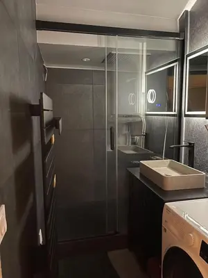 Salle de bains dans l'établissement l'Onyx