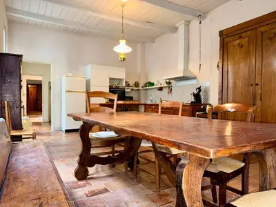 Cuisine ou kitchenette dans l'établissement La Maison de la Glycine