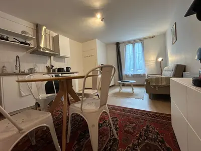 Cuisine ou kitchenette dans l'établissement T2 au cœur de Niort, proche marché & Port Boinot