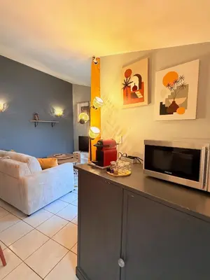 Cuisine ou kitchenette dans l'établissement Le Palais