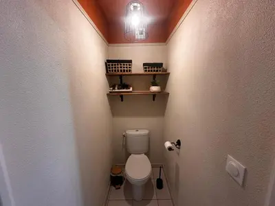 Salle de bains dans l'établissement Le Calarius - place parking gratuit