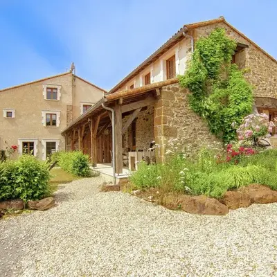 Cozy Cottage in Roussines