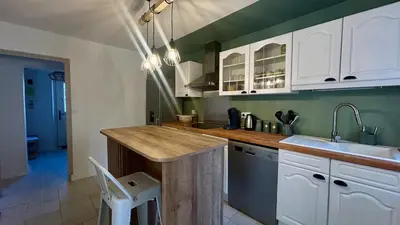 Cuisine ou kitchenette dans l'établissement Les Terrasses de Saint Jacques