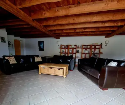 Coin salon dans l'établissement Gîte spacieux