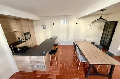 Cuisine ou kitchenette dans l'établissement Bright triplex in the heart of La Rochelle