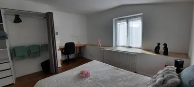 Un ou plusieurs lits dans un hébergement de l'établissement Maison tout confort 6 personnes - 3 chambres -