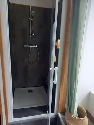 Salle de bains dans l'établissement Spa Wifi Canal Plus