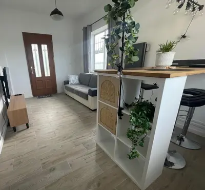 Plan de l'établissement Studio Cosy avec déco artisanale unique