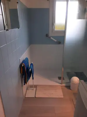 Salle de bains dans l'établissement La Maison d'à côté