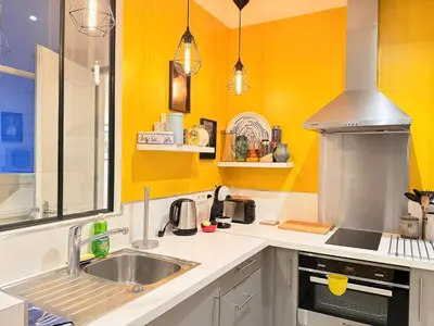 Cuisine ou kitchenette dans l'établissement Sejour premium T3 hypercentre, terrasse, wifi Hotel style stay T3 city center terrace WiFi