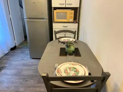 Cuisine ou kitchenette dans l'établissement ღ Ozeo - T2,calme, proche plage et commodités