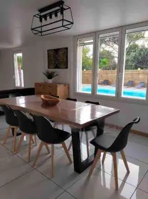 Piscine de l'établissement Le 14 maison familiale entre terre et mer ou située à proximité