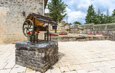 Plan de l'établissement Gorgeous Home In Lonnes With Heated Swimming Pool