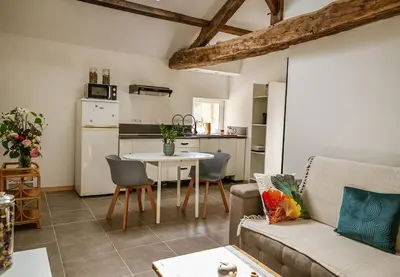 Cuisine ou kitchenette dans l'établissement Refuge de Deux Pins