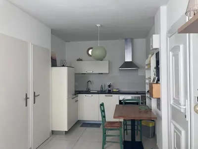 Cuisine ou kitchenette dans l'établissement Centre ville studio meublé de tourisme classé 2 étoiles