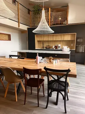Cuisine ou kitchenette dans l'établissement Belle longère rénovée avec piscine à 5 minutes du Futuroscope