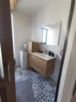 Cuisine ou kitchenette dans l'établissement L'Aparté du Doué à Mauzé sur le Mignon