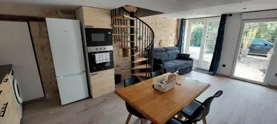 Cuisine ou kitchenette dans l'établissement Gite Rive Charente La Cabane