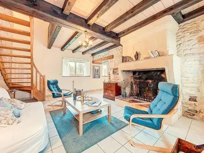 Coin salon dans l'établissement Holiday Home Ile d'Oléron by Interhome