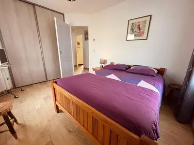 Un ou plusieurs lits dans un hébergement de l'établissement chambres d'hôtes au calme avec piscine