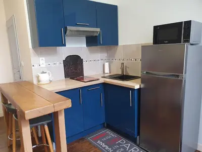 Cuisine ou kitchenette dans l'établissement Les Escales de Franck - Coeur de Poitiers - Nature