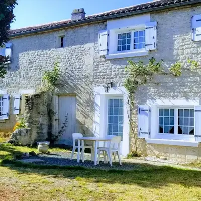 Holiday Home Steinhaus Ardenne in Fontenay-le-Comte by Interhome