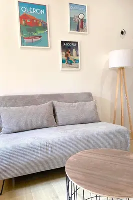 Coin salon dans l'établissement Apartment in Rochefort mit Garten und Terrasse by Interhome