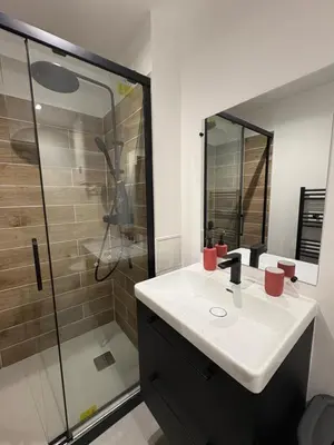 Salle de bains dans l'établissement 70 - Studio face à la gare Poitiers