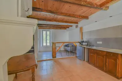Cuisine ou kitchenette dans l'établissement maison de village