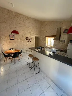 Cuisine ou kitchenette dans l'établissement Gîte à la campagne